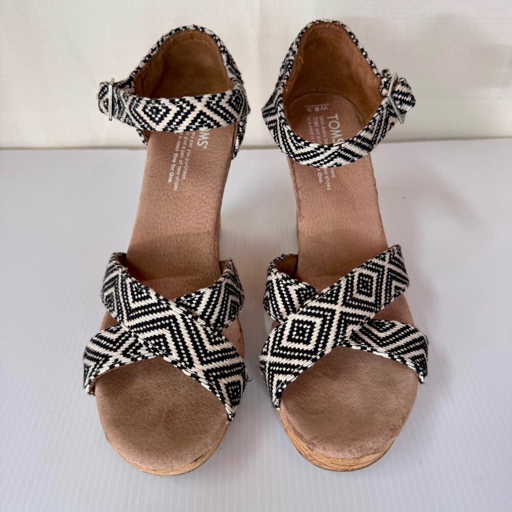 TOMS Espadrille Wedge Sandals Women's 8.5 Aztec Boho Summer Print Black White - Picture 5 of 12